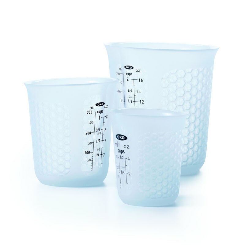 3-piece-squeeze-and-pour-silicone-measuring-cup-set-r0 11172700_measuring_set_2.jpg