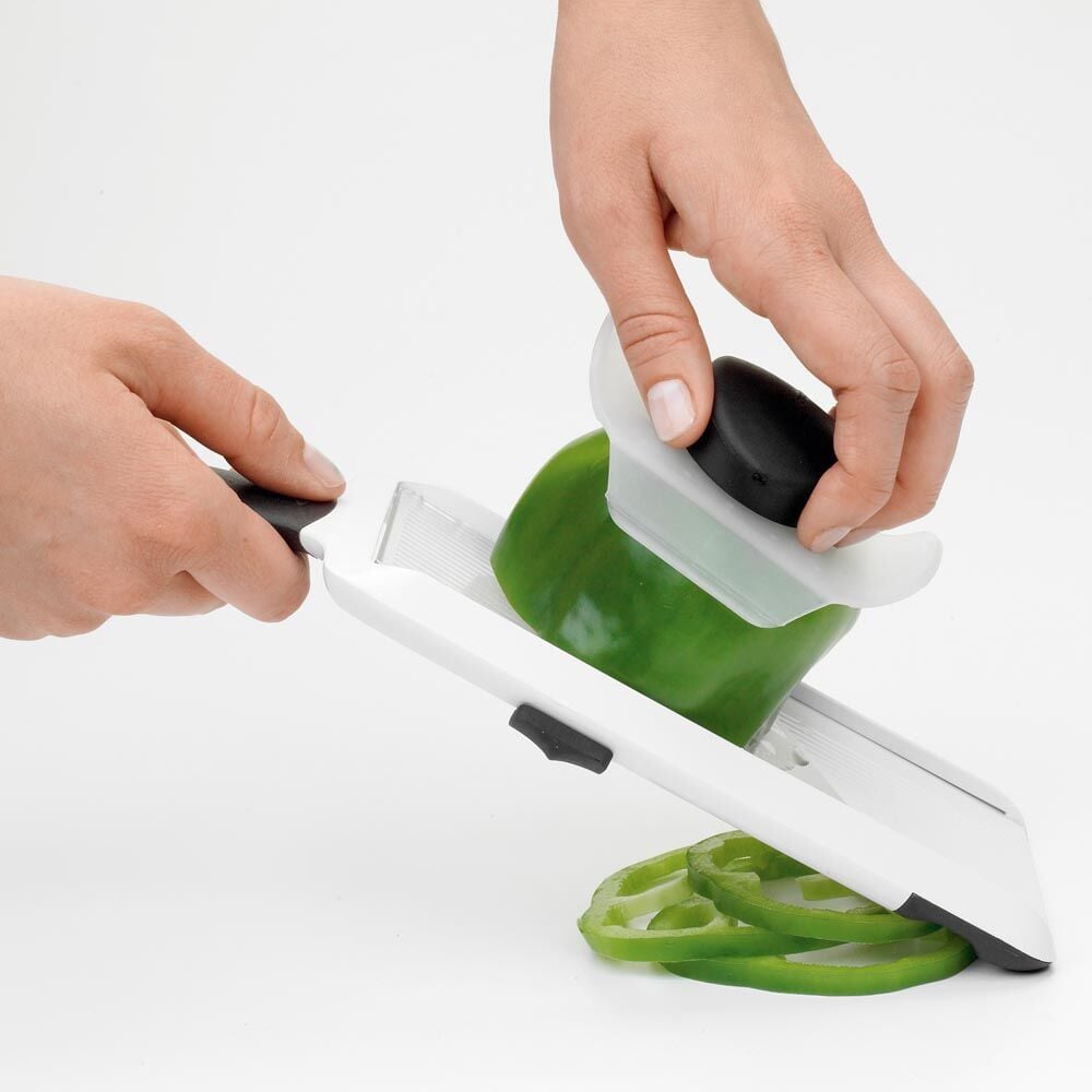 oxo-good-grips-hand-held-mandoline-slicer-e5 1119100_3.jpg