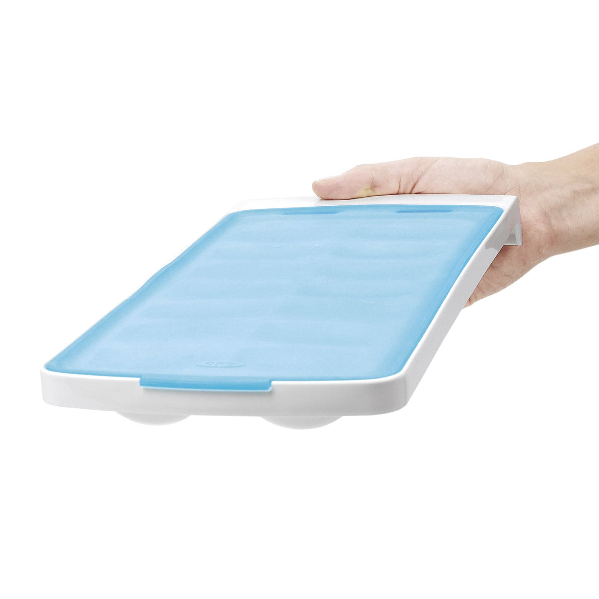 no-spill-ice-cube-tray-q2 1132080_3_no-spill_ice_cube_tray.jpg