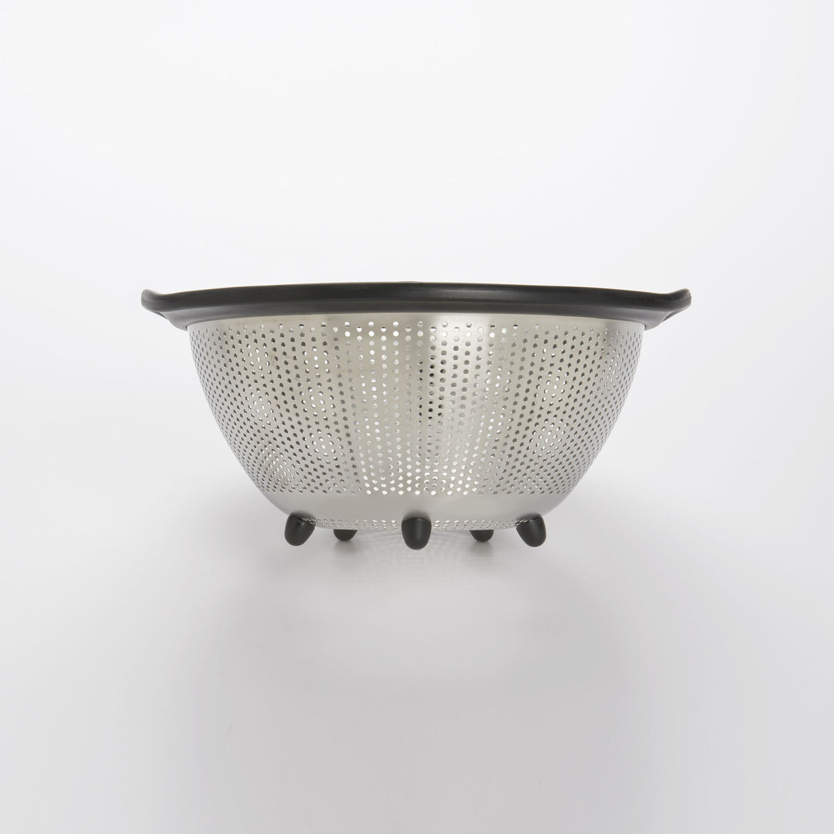 5-quart-stainless-steel-colander-x2 1134700_3_oxogoodgrips_5qtstainlesssteelcolander.jpg