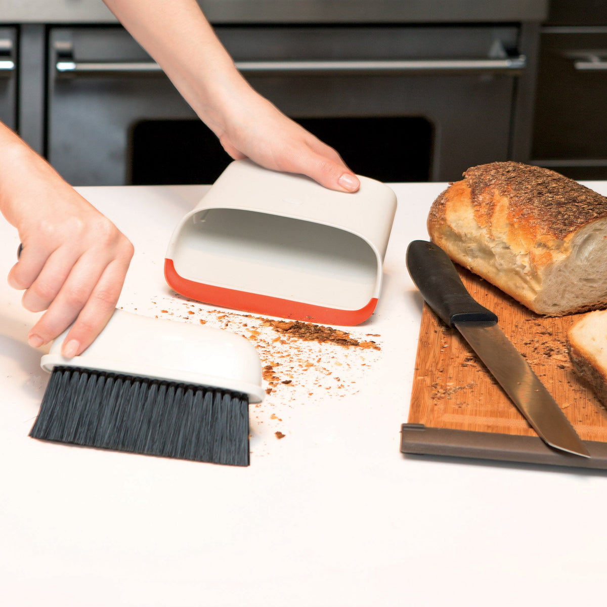 compact-dustpan-and-brush-set-v5 1334280_7_compact_dustpan_brush_set.jpg