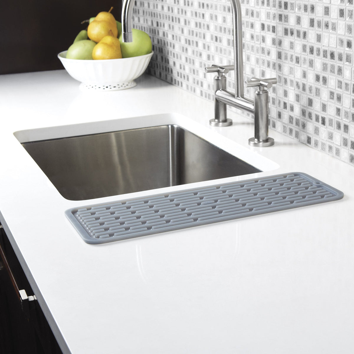 silicone-wine-glass-drying-mat-y5 1372100_4_silicone_wine_glass_drying_mat.jpg