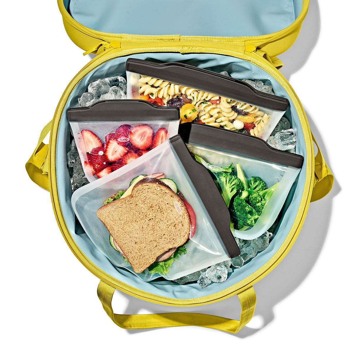 outdoor-silicone-reusable-stand-up-bag-quart-32-oz-e1 9112900_silicone_stand-up_quart_32oz_02.jpg