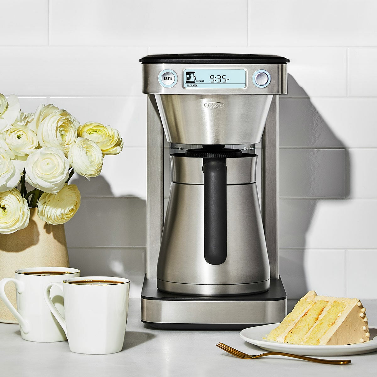 12-cup-coffee-maker-with-podless-single-serve-function-c2 brew_8721200v1_12cupcoffeemaker_37.jpg