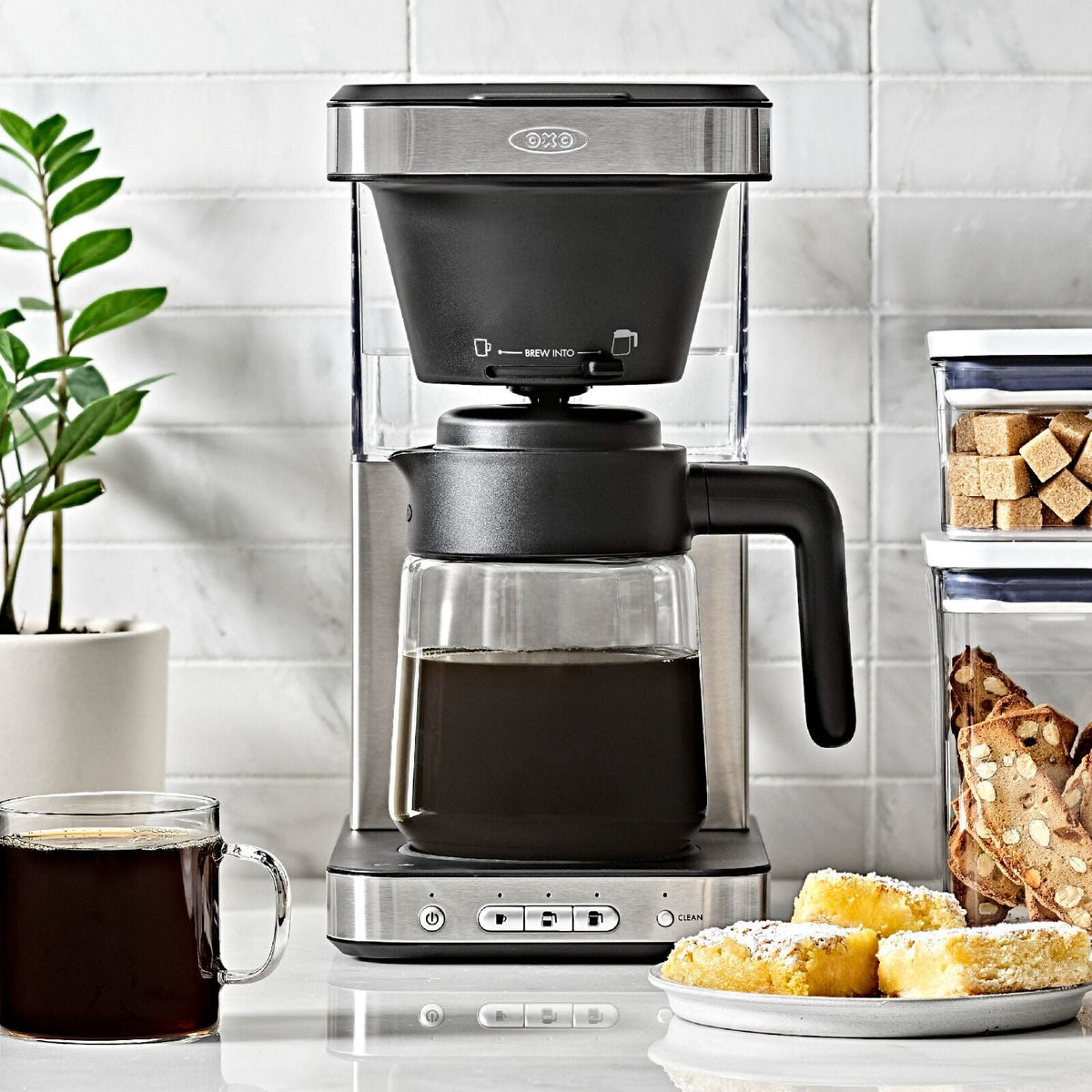8-cup-coffee-maker-with-podless-single-serve-function-and-glass-carafe-l8 brew_8722000_8-cup-glass-coffee-maker-podless_pdp_01.jpeg