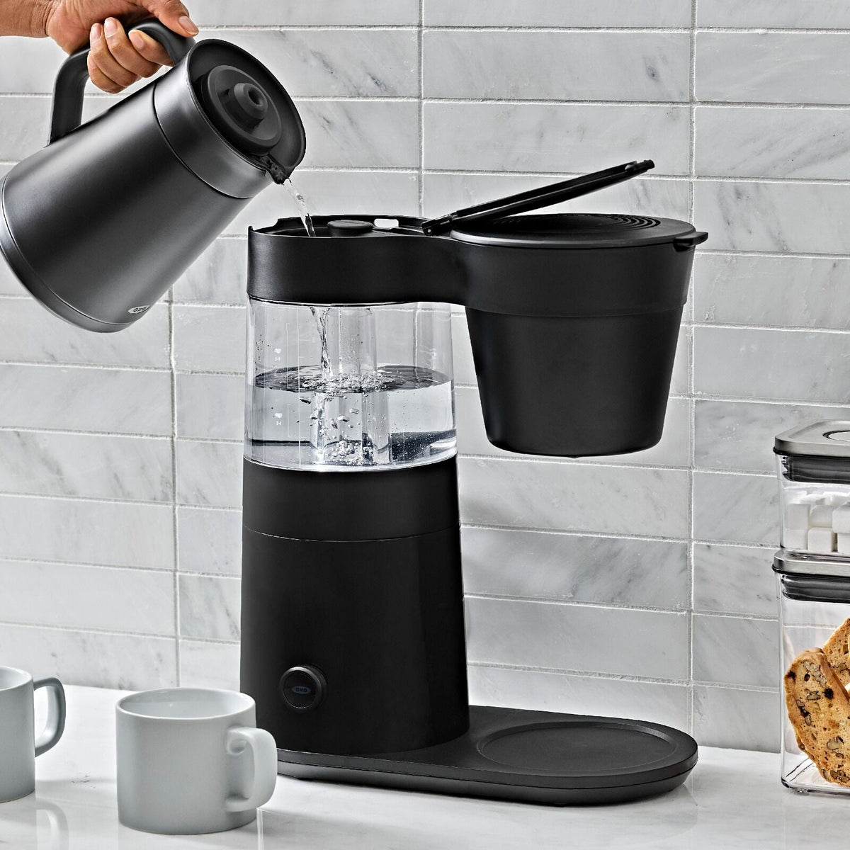 9-cup-coffee-maker-matte-black-u9 brew_8725000_9-cup-coffee-maker-black_pdp_04.jpeg