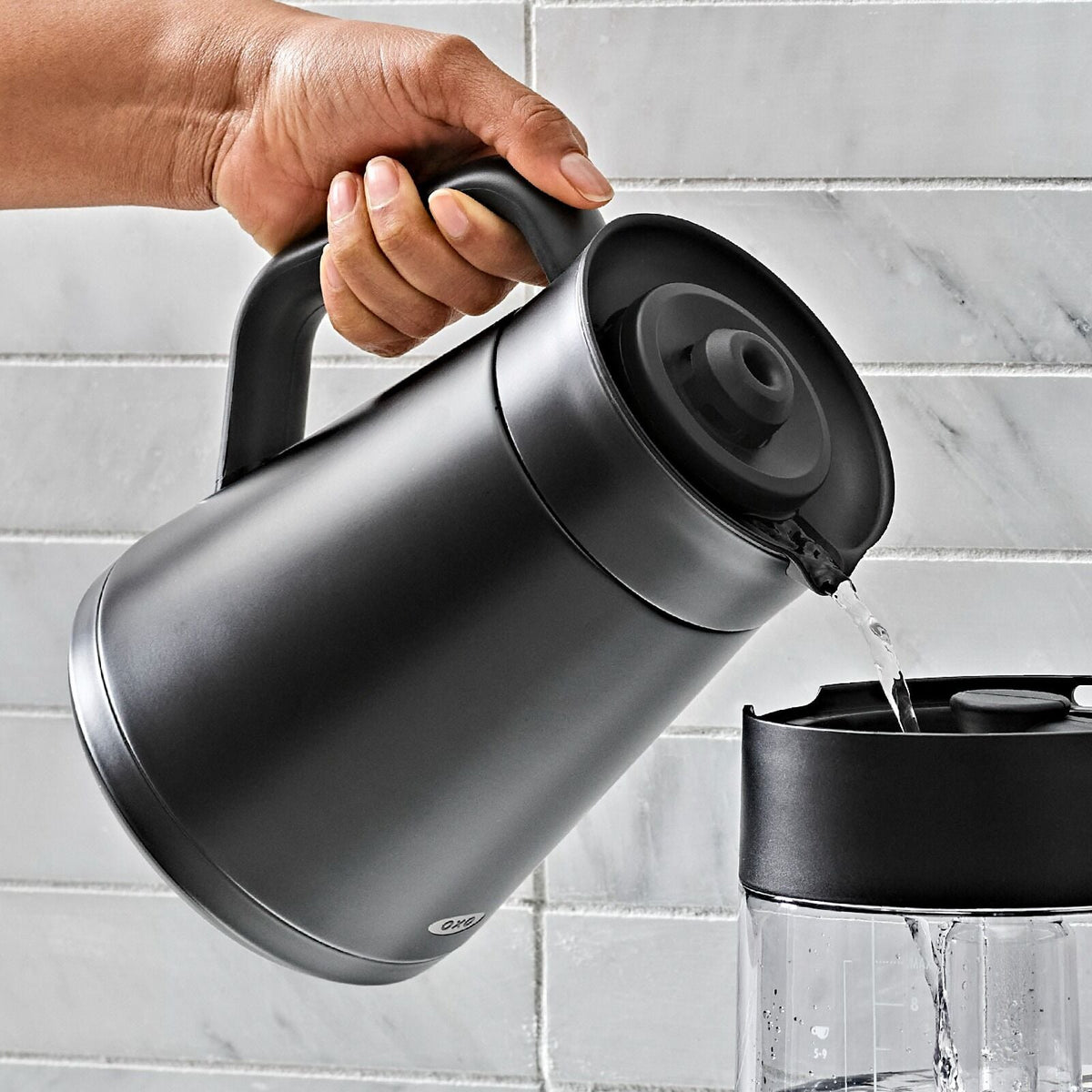 replacement-carafe-for-9-cup-coffee-maker-matte-black-l5 brew_8725100_9-cup-coffee-maker-black-carafe_pdp_04_1_.jpeg