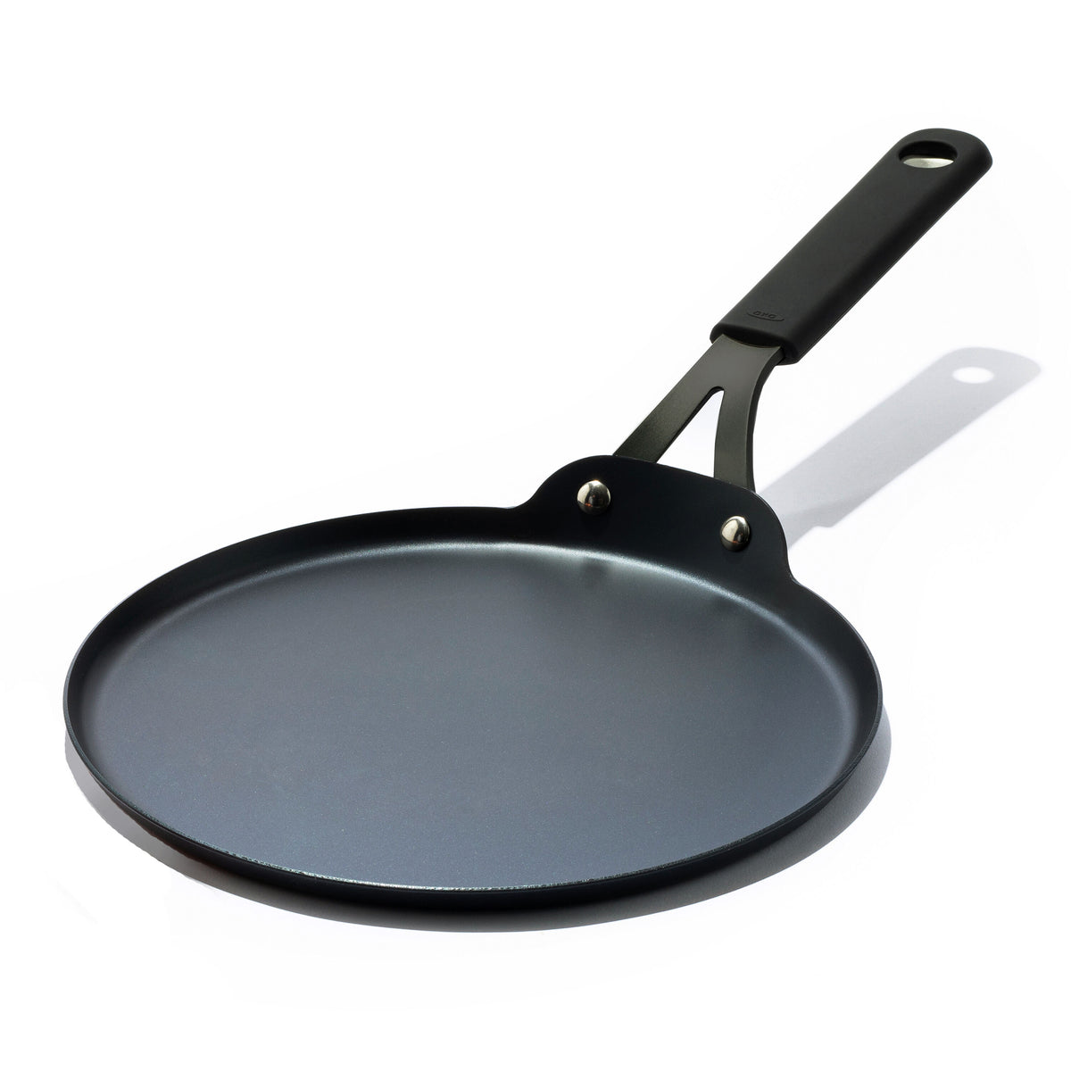 obsidian-carbon-steel-10-inch-crepe-pan-with-silicone-sleeve-y3 cc005102-001-1.jpg
