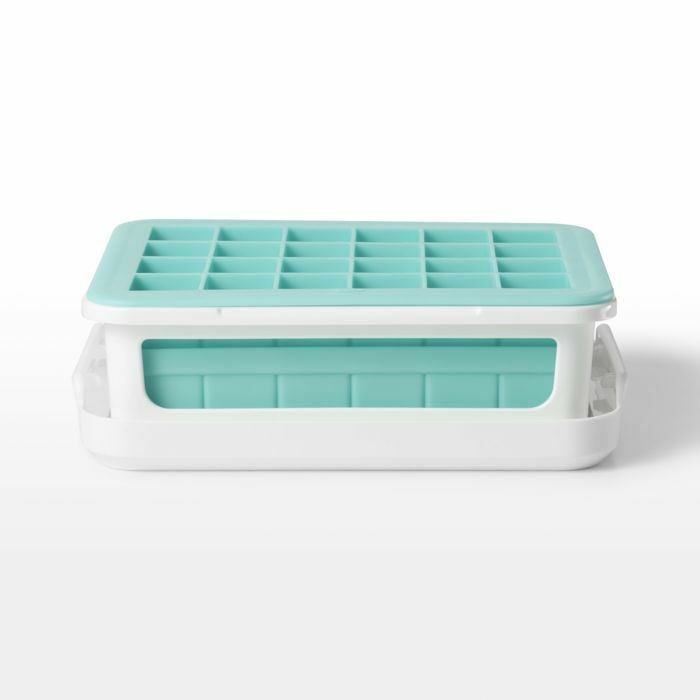covered-silicone-ice-cube-tray-cocktail-cubes-y1 covered_silicone_ice_cube_tray-cocktail_cubes_11154300_6.jpg