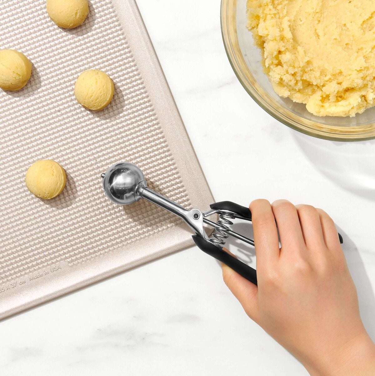 small-cookie-scoop-t7 gg_1044083_4a_1_.jpg