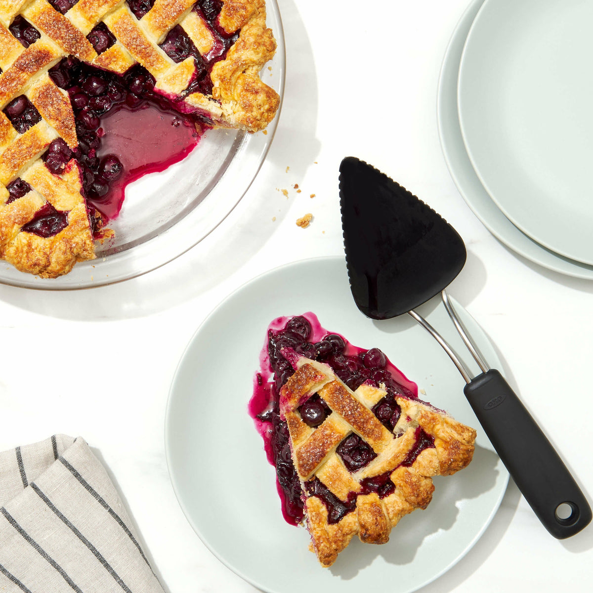 nylon-flexible-pie-server-l3 gg_1064984_9a_1_.jpg