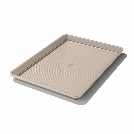 non-stick-pro-half-sheet-pan-w1 gg_11160800v1_201216_01_1_.jpg