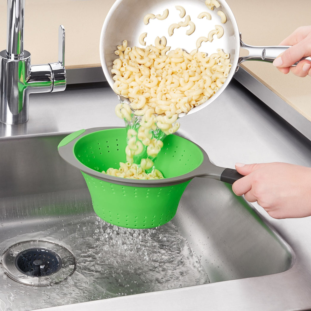 silicone-collapsible-strainer-2-0-qt-r3 gg_11208300_4.jpg