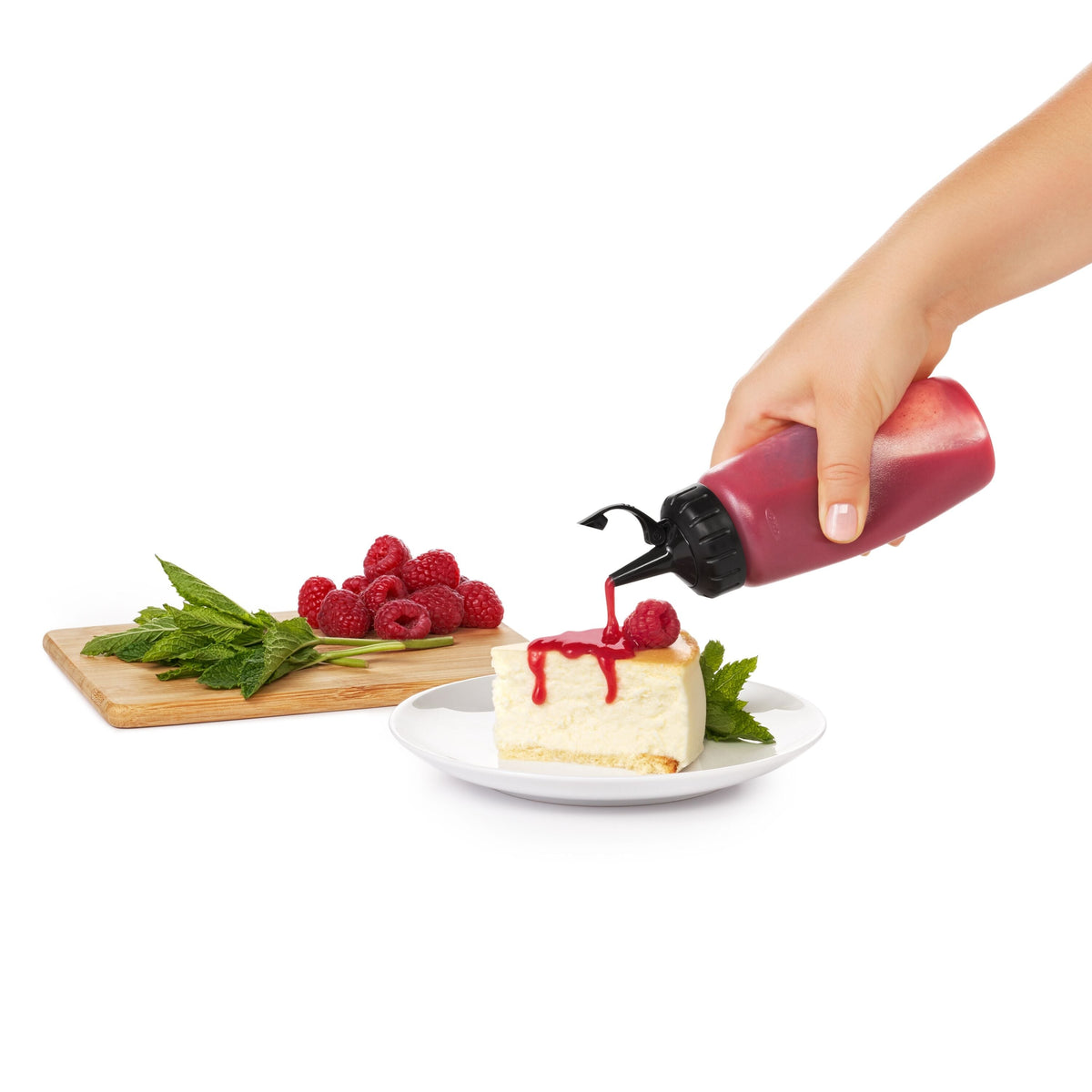 oxo-chef-s-squeeze-bottles-6-ounces-e3 gg_11219200_4.jpg