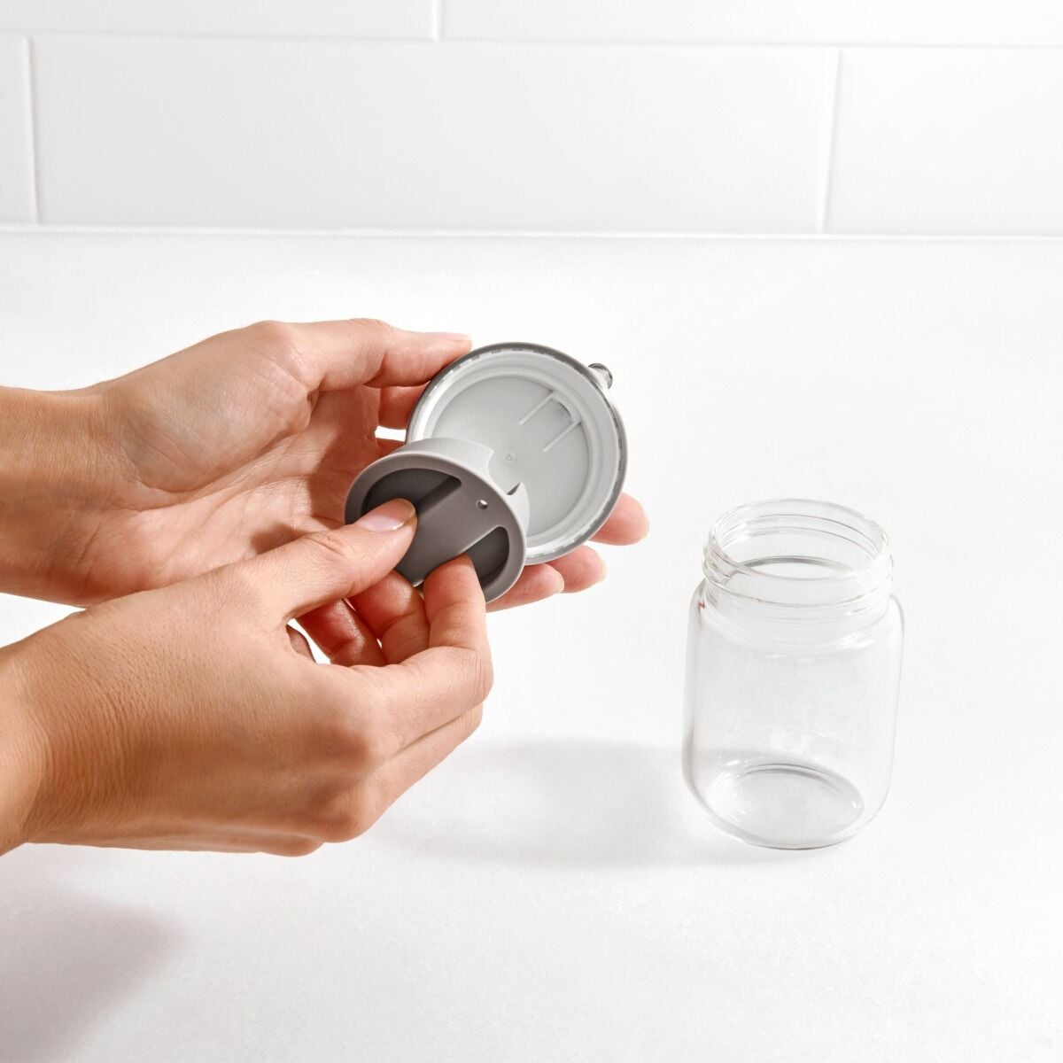 precision-pour-glass-dispenser-5-oz-n7 gg_11278600_4a.jpg