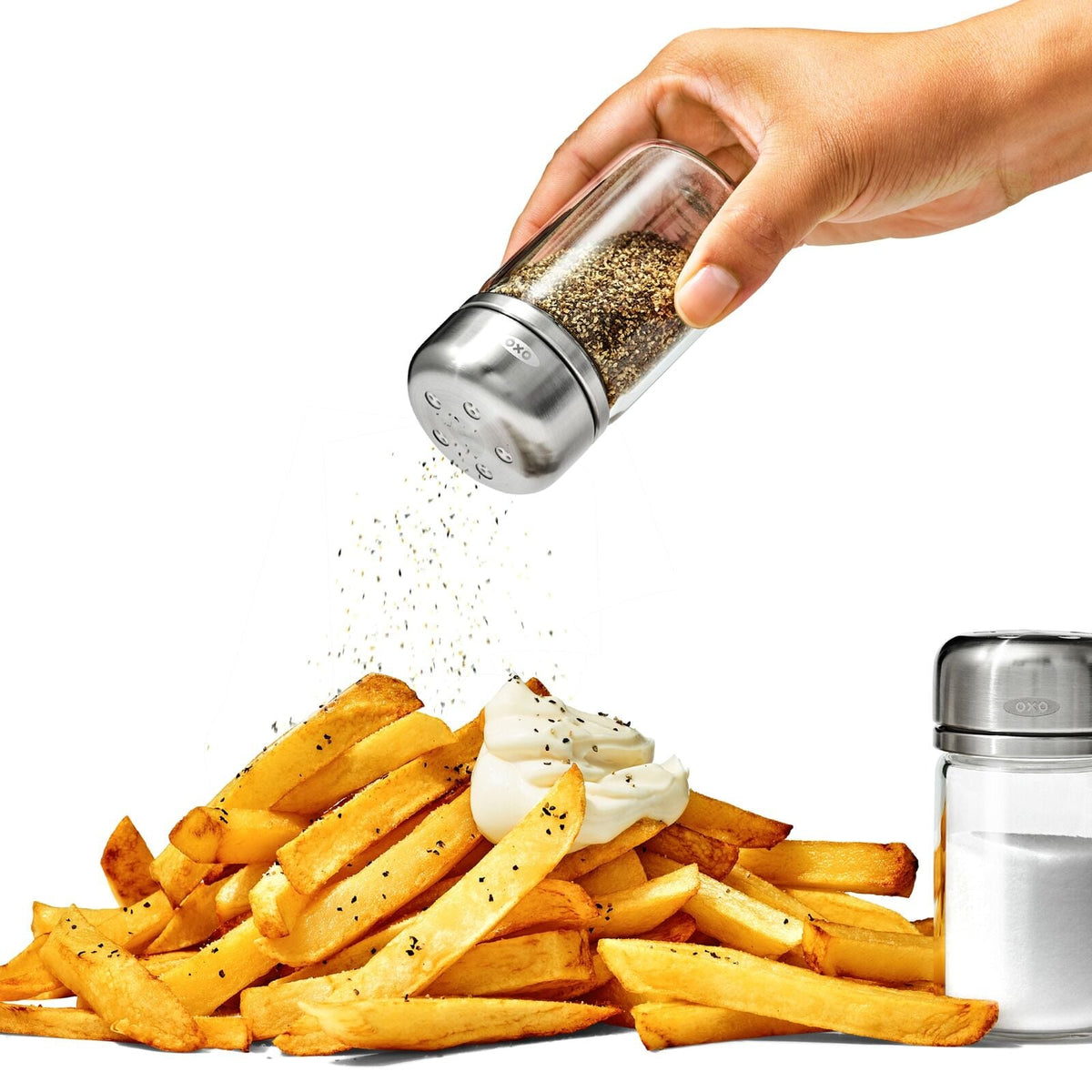 glass-adjustable-shaker-set-u3 gg_11312600_adjustablesaltandpeppershakers_pdp_05.jpeg