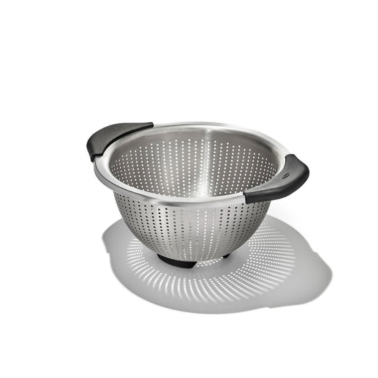 stainless-steel-3-qt-2-8l-colander-c7 gg_11330800_stainlesssteelcolander3qt_02_rgb.jpg
