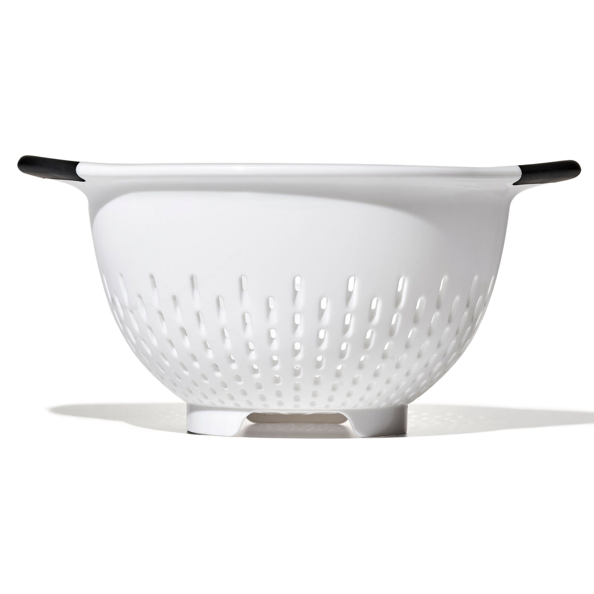 plastic-colander-c6 gg_11331000_plasticcolander3qt_pdp_03.jpg