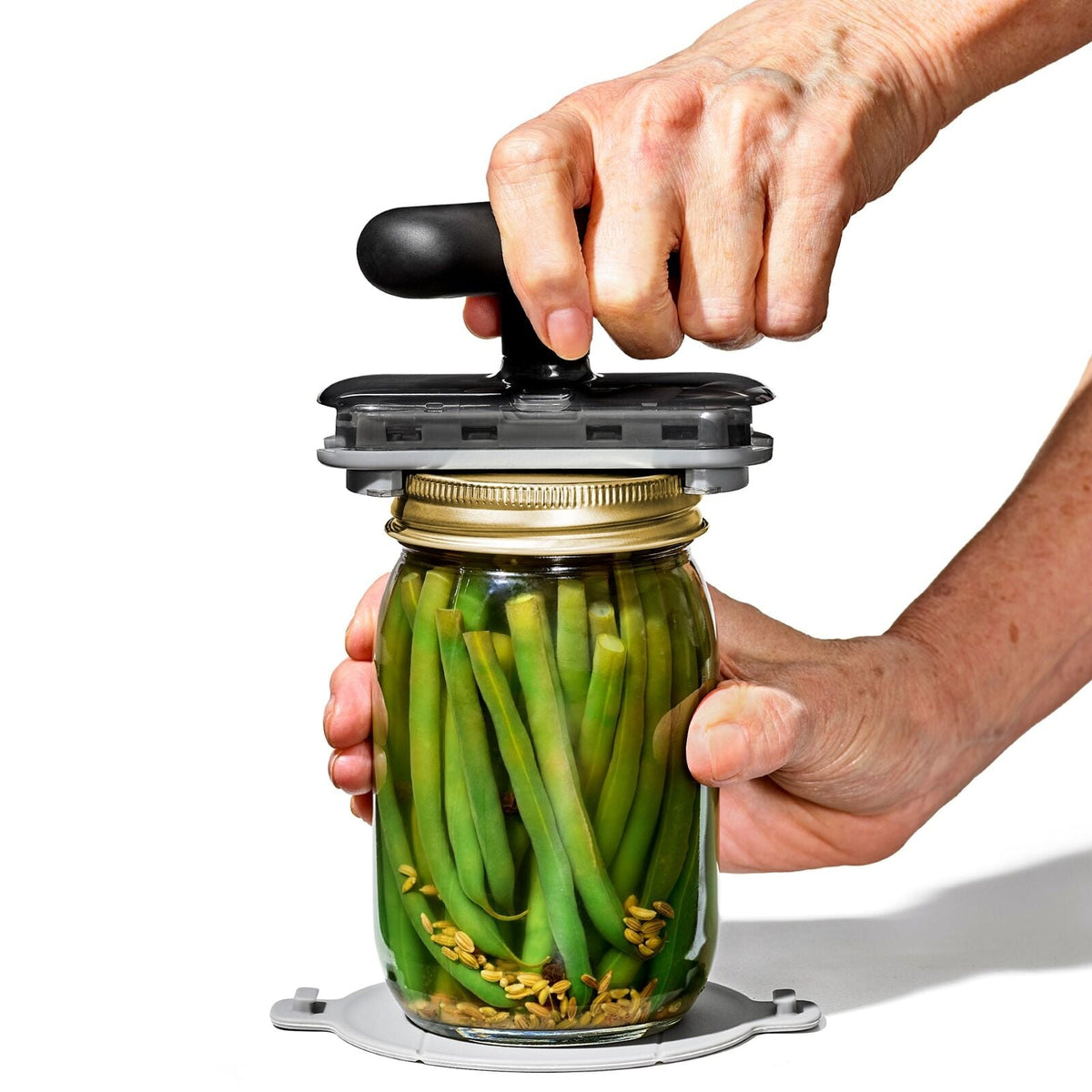 twisting-jar-opener-with-basepad-k9 gg_11332200_jaropenerwithbasepad_pdp_02_1.jpg