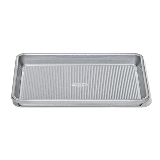 non-stick-pro-clear-coated-quarter-sheet-pan-k2 gg_11434900_quarter-sheet-pan_apdp_00_main.jpeg