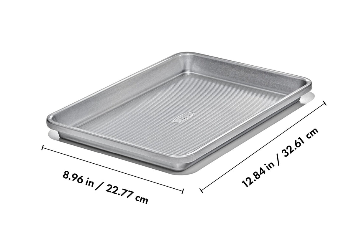 non-stick-pro-clear-coated-quarter-sheet-pan-k2 gg_11434900_quarter-sheet-pan_apdp_01_dim.jpeg