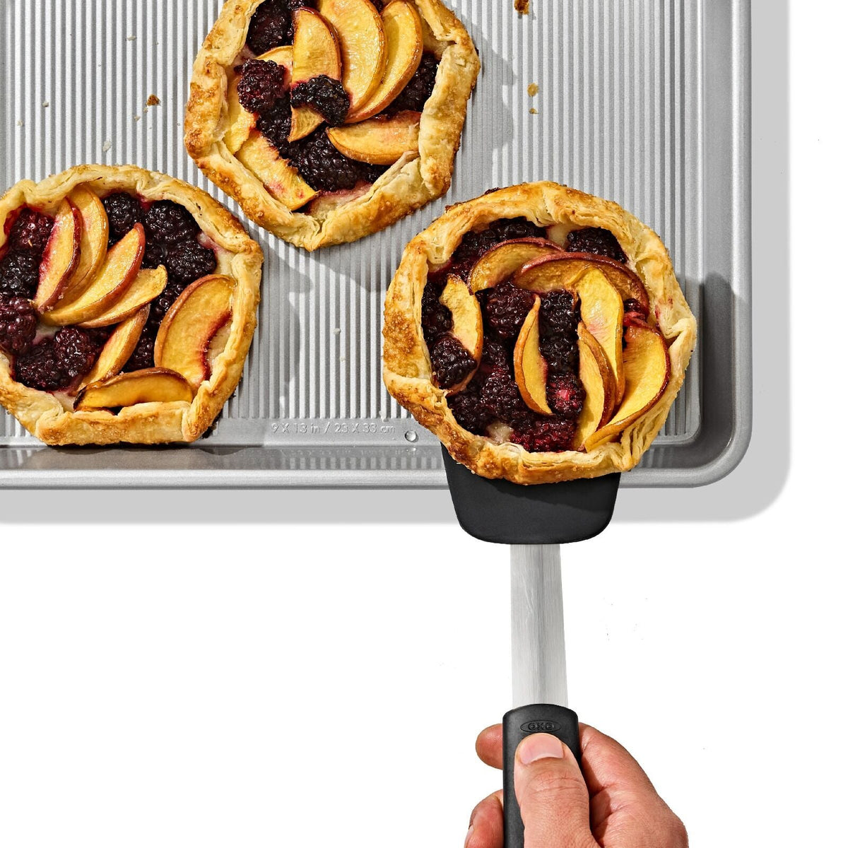 non-stick-pro-clear-coated-jelly-roll-pan-w1 gg_11435000_jelly-roll-pan_pdp_02.jpeg