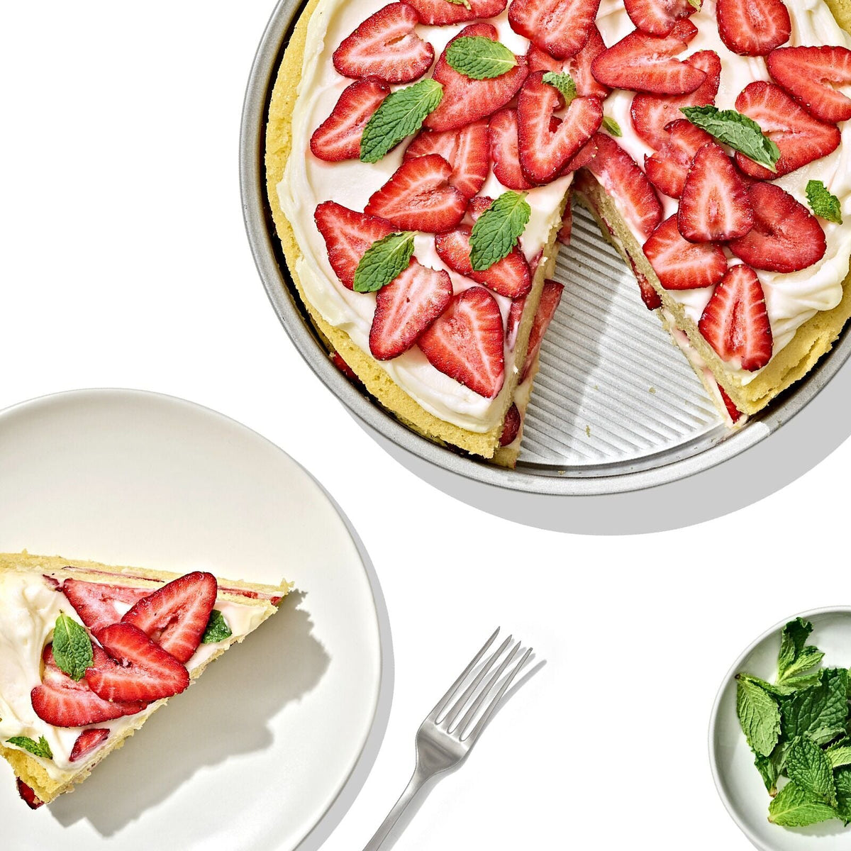 non-stick-pro-clear-coated-9in-round-cake-pan-o9 gg_11435100_9in-round-cake-pan_pdp_01.jpeg