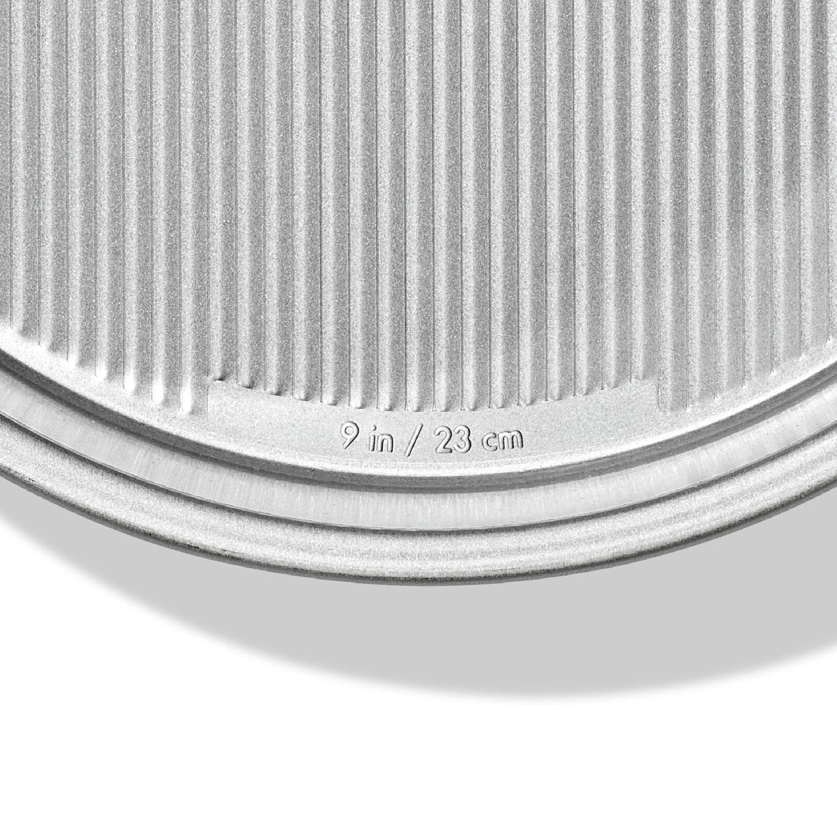 non-stick-pro-clear-coated-9in-round-cake-pan-o9 gg_11435100_9in-round-cake-pan_pdp_04.jpeg