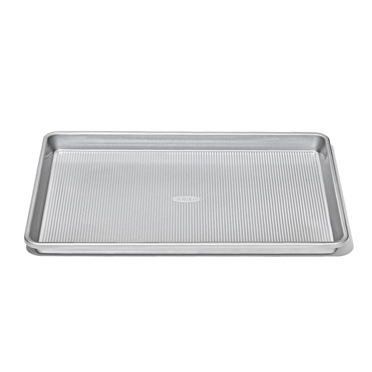 non-stick-pro-clear-coated-half-sheet-pan-v2 gg_11435300_half-sheet-pan_apdp_00_main.jpeg
