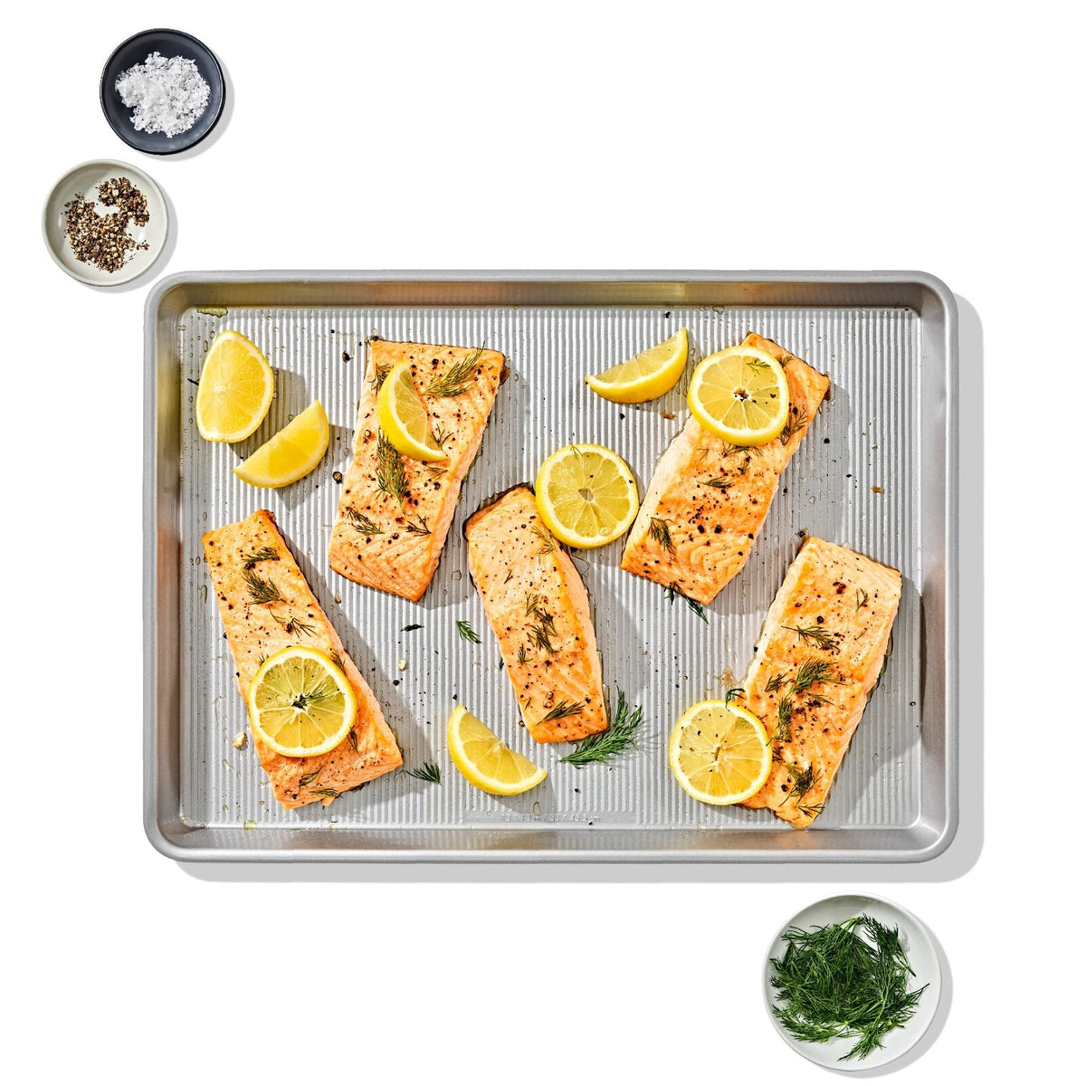 non-stick-pro-clear-coated-half-sheet-pan-v2 gg_11435300_half-sheet-pan_pdp_03.jpeg