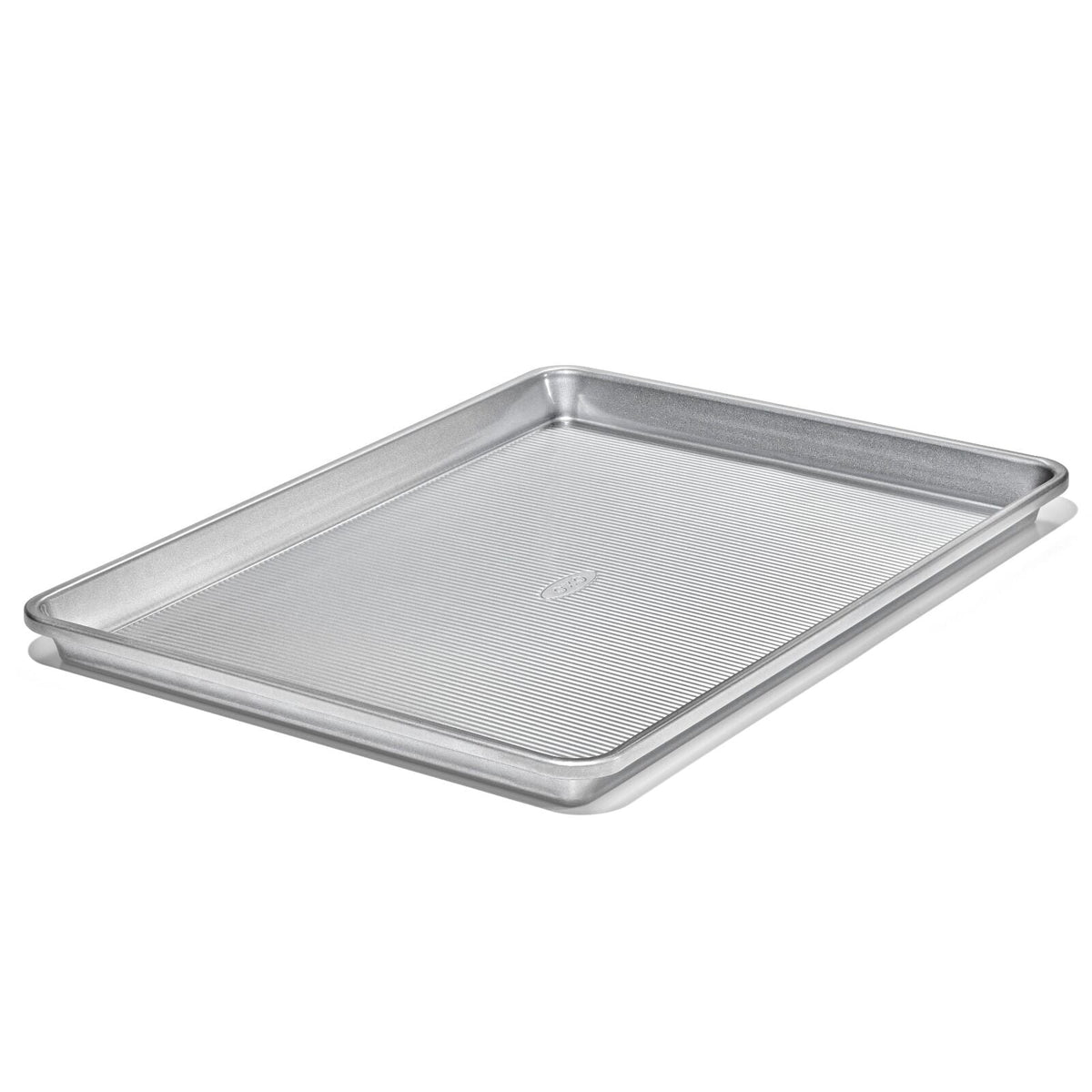 non-stick-pro-clear-coated-half-sheet-pan-v2 gg_11435300_half-sheet-pan_pdp_04.jpeg