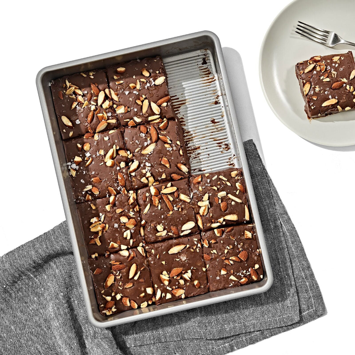 non-stick-pro-clear-coated-9inx13in-cake-pan-q7 gg_11435500_9x13-cake-pan_pdp_01.jpeg