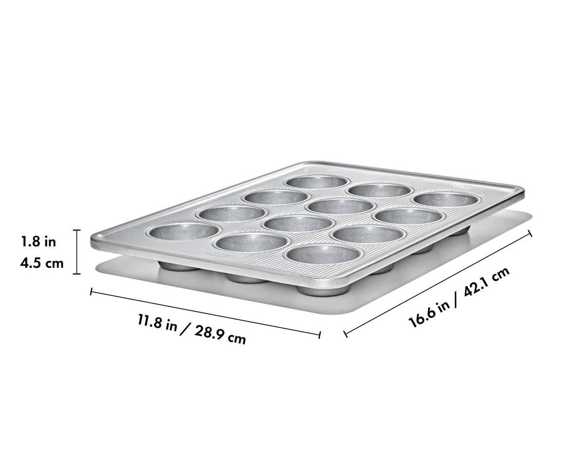 non-stick-pro-clear-coated-12-cup-muffin-pan-f8 gg_11435600_12-cup-muffin-pan_apdp_01_dim.jpeg