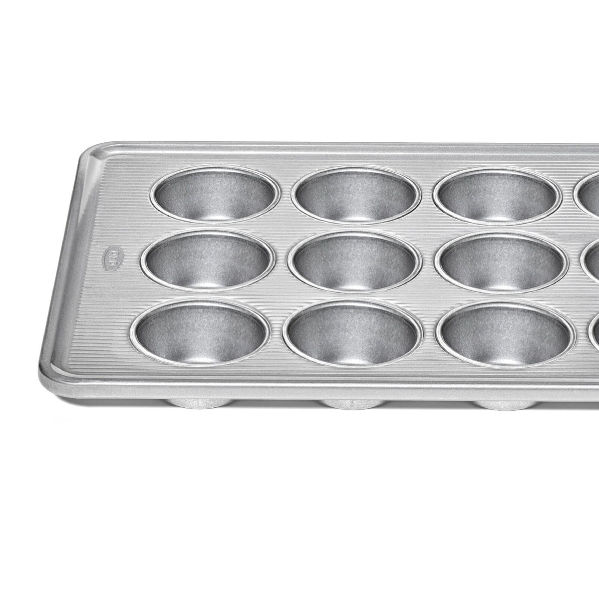non-stick-pro-clear-coated-12-cup-muffin-pan-f8 gg_11435600_12-cup-muffin-pan_pdp_04.jpeg
