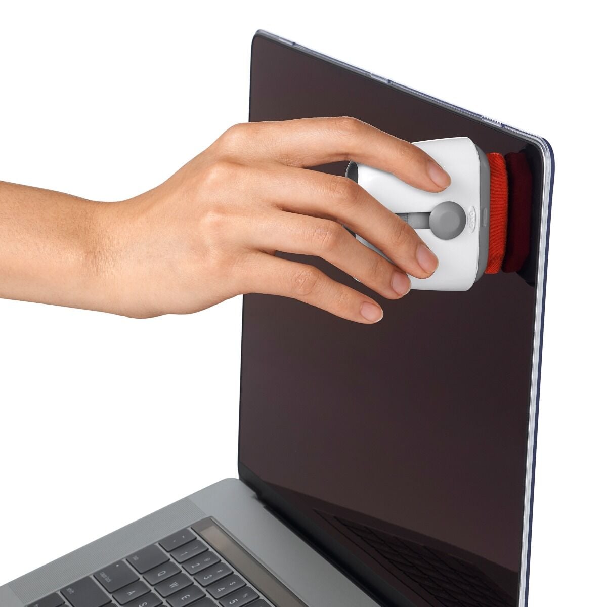 sweep-and-swipe-laptop-cleaner-m2 gg_12246100_4a.jpg