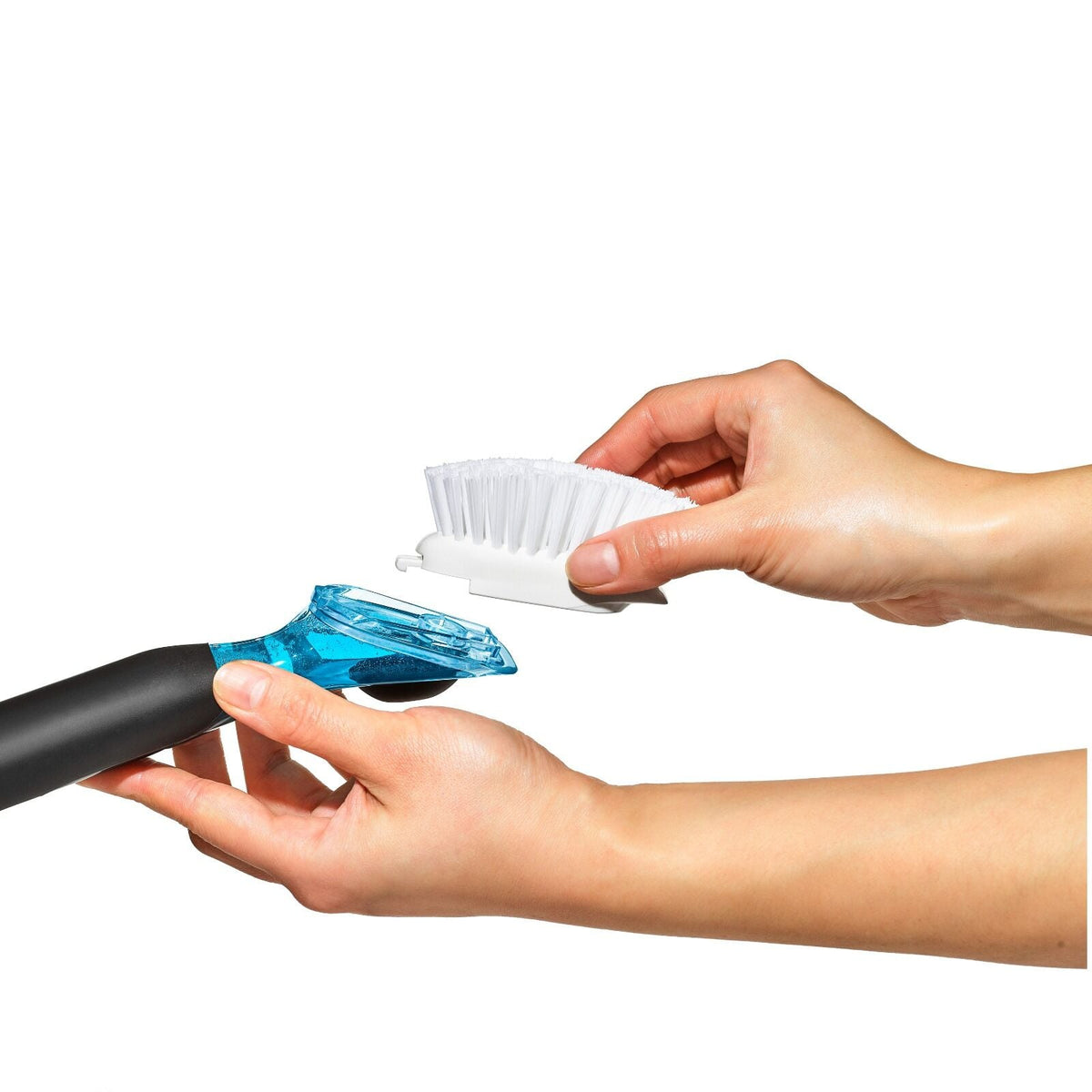 soap-dispensing-dish-brush-m8 gg_12361700_soapdispdishbrush_07_p_rgb.jpg