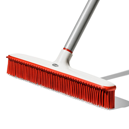 oxo-good-grips-fur-broom-b2 gg_12423000_fur-broom-compact_pdp_00.jpeg