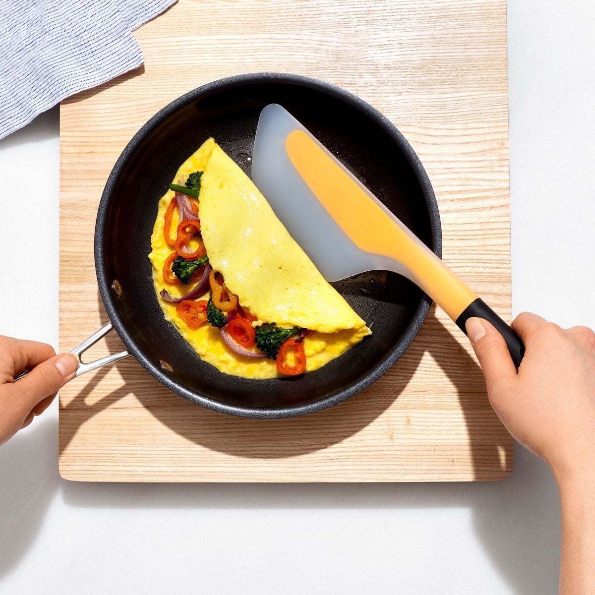 flip-and-fold-omelet-turner-g4 gg_1255680_4.jpg