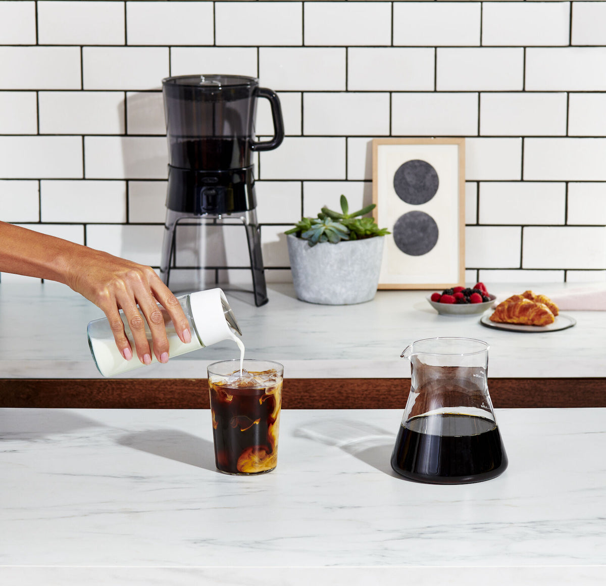 cold-brew-coffee-maker-b0 gg_1272880_9c.jpg