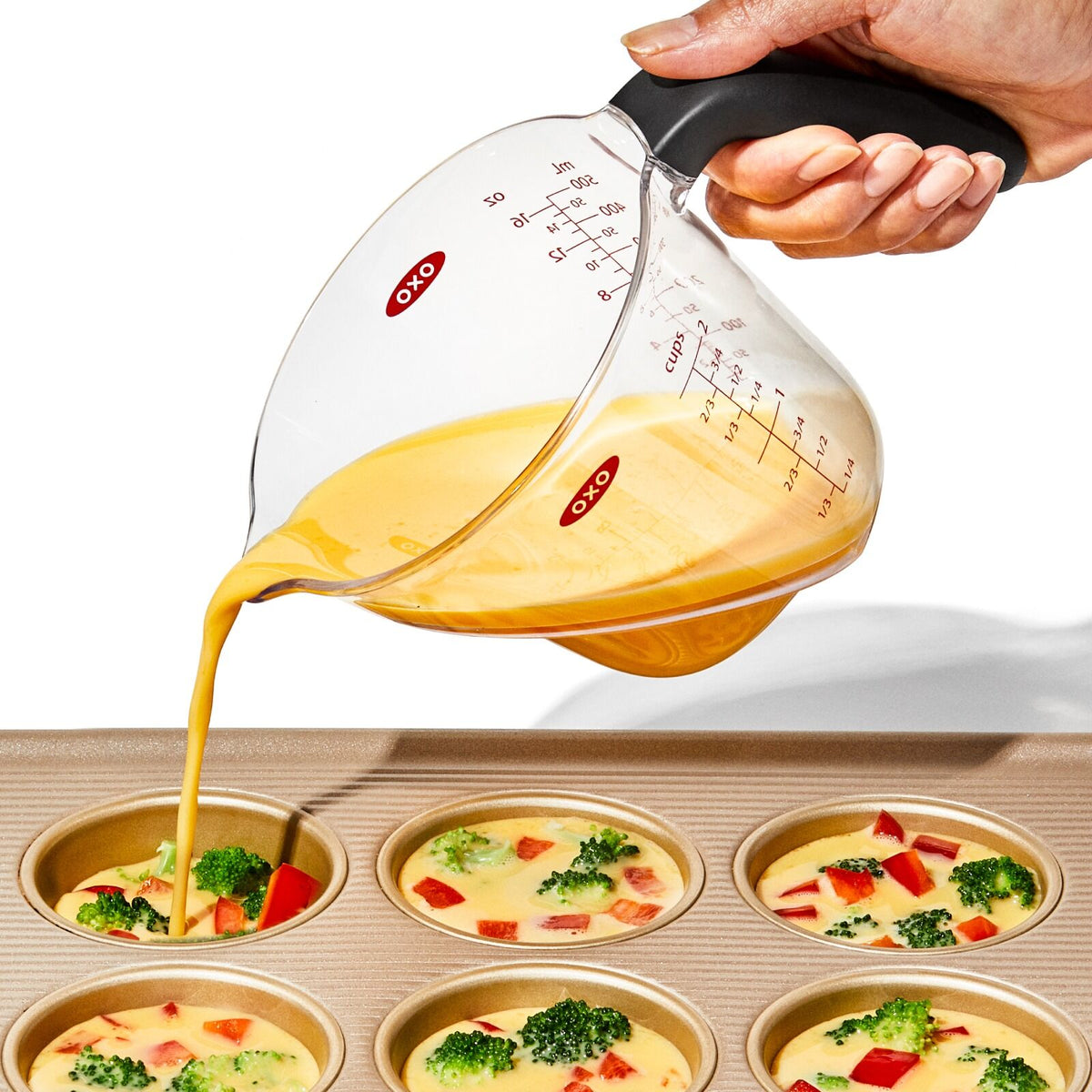 2-cup-angled-measuring-cup-s7 gg_70981v6_2cupangledmeasuringcup_pdp_05.jpg