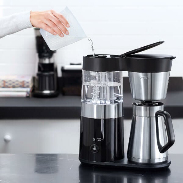 9-cup-coffee-maker-c1 lifestyle3_1.jpg