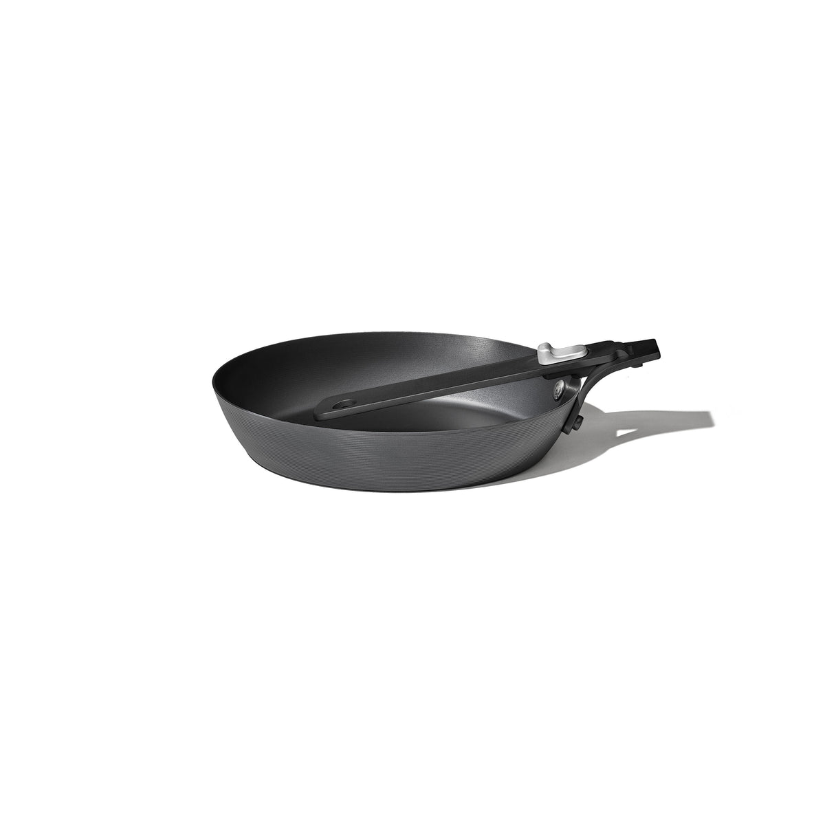 carbon-steel-with-removable-handle-8in-pan-b4 od__2059660001__8incarbonsteelpan_74_rgb.jpg