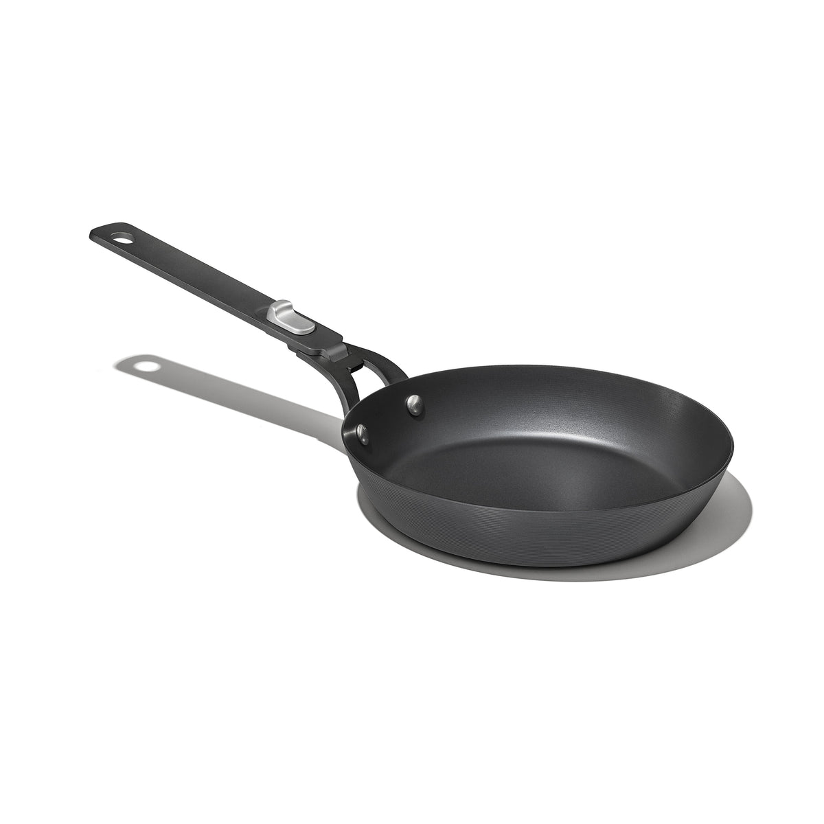 carbon-steel-with-removable-handle-8in-pan-b4 od__2059660001__8incarbonsteelpan_78_rgb.jpg