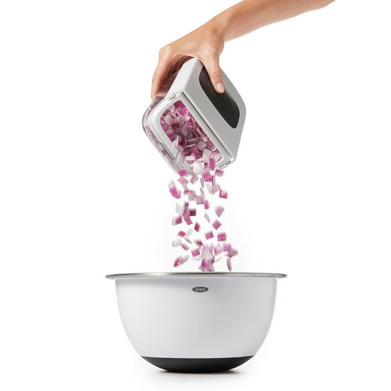 vegetable-chopper-with-easy-pour-opening-n3 onion_4.jpg