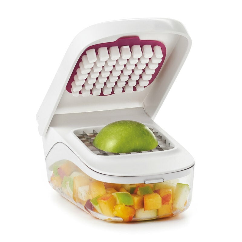 vegetable-chopper-with-easy-pour-opening-n3 onion_7.jpg