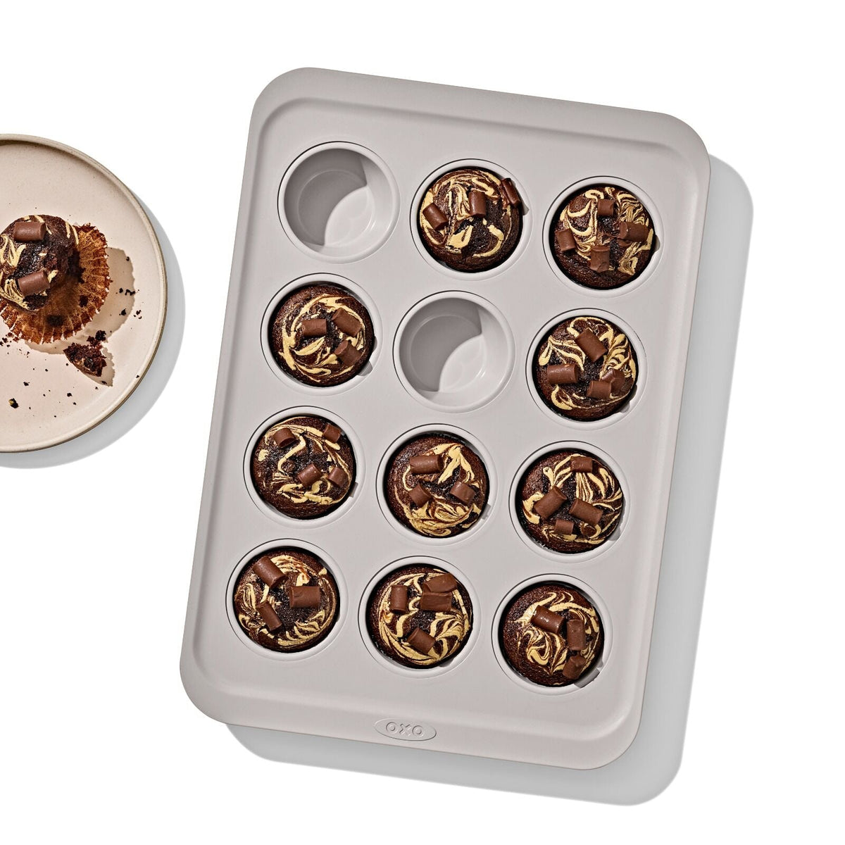 non-stick-pro-ceramic-coated-metal-bakeware-12-cup-muffin-pan-storm-blue-y8 oxo_12-cup-muffin-pan_pdp_01.jpg