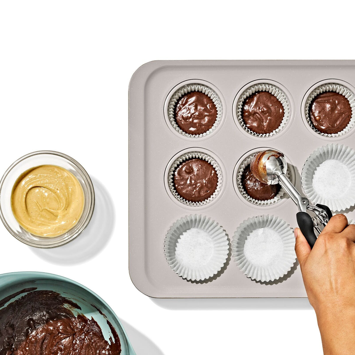 non-stick-pro-ceramic-coated-metal-bakeware-12-cup-muffin-pan-storm-blue-y8 oxo_12-cup-muffin-pan_pdp_03.jpg