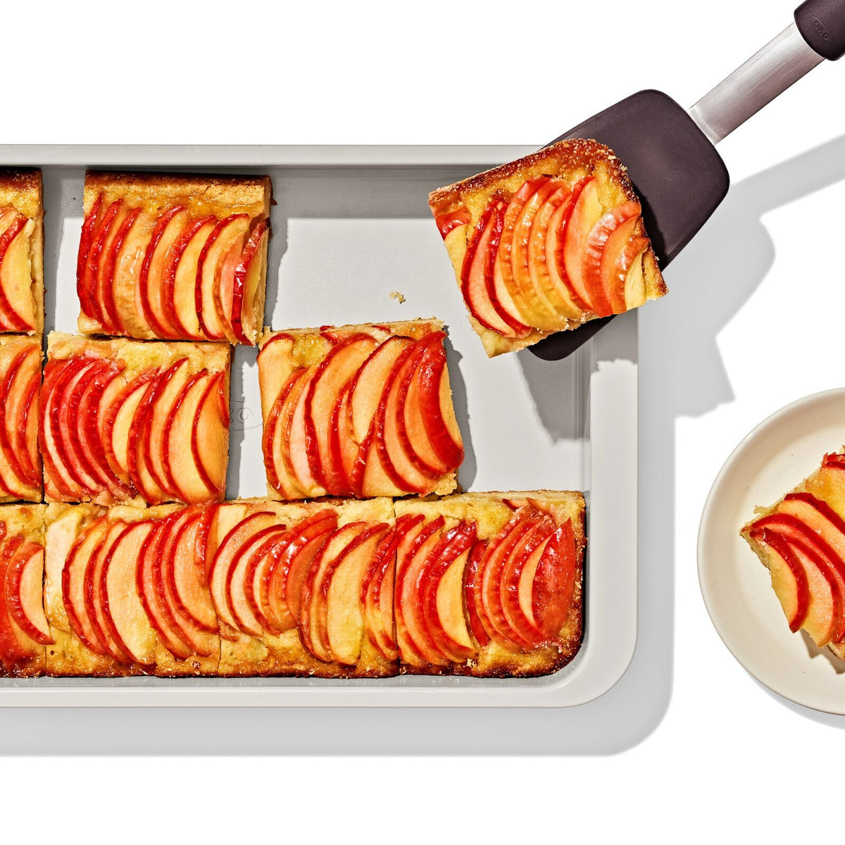 non-stick-pro-ceramic-coated-metal-bakeware-9-x-13-cake-pan-storm-blue-g8 oxo_9x13-cake-pan_pdp_03.jpg