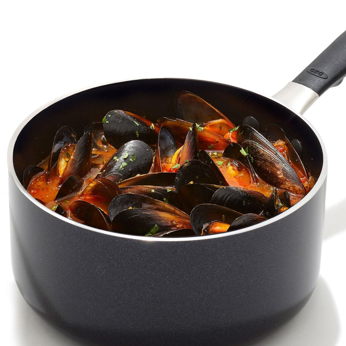 non-stick-pro-every-day-1-6-qt-saucepan-with-lid-r3 oxo_cc010467-001_nonstick-everyday-1p6qt-saucepan_pdp_02.jpg