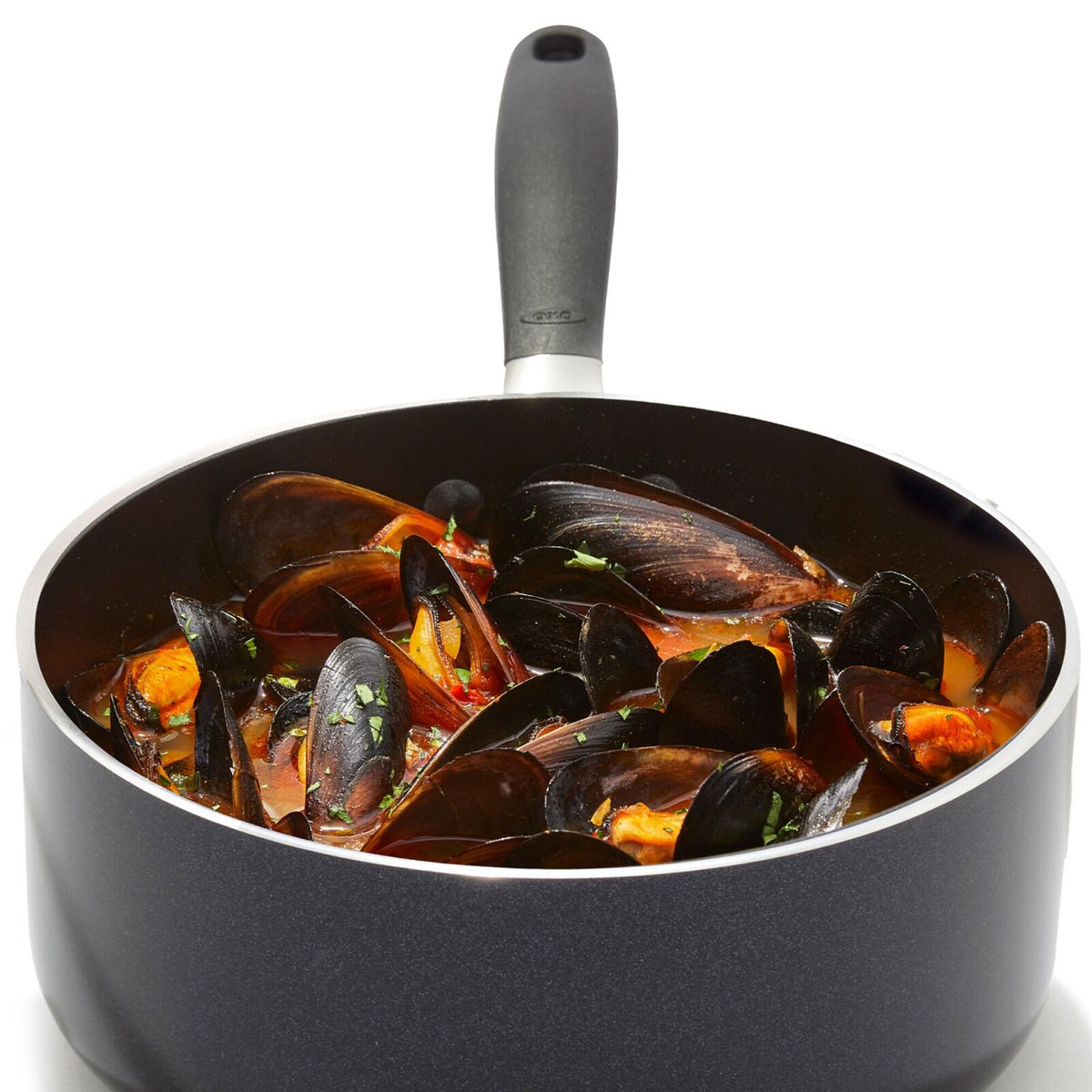 non-stick-pro-every-day-1-6-qt-saucepan-with-lid-r3 oxo_cc010467-001_nonstick-everyday-1p6qt-saucepan_pdp_05.jpg